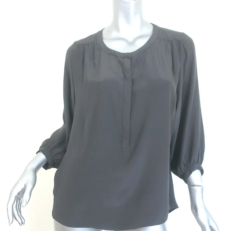 Rag & Bone Popover Blouse Gray Silk Size Small 3/4 Sleeve Top Everyday Stylish Blouse Rag & Bone Popover Blouse Gray Silk Size Small 3/4 Sleeve Top Everyday Stylish Blouse