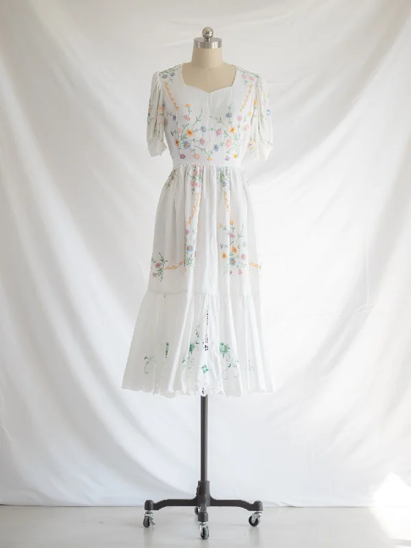 Re-design Upcycled Daisy Floral Embroidery Cotton Maxi Dress Comfortable Maxi Dress with Sleeves Re-design Upcycled Daisy Floral Embroidery Cotton Maxi Dress Comfortable Maxi Dress with Sleeves