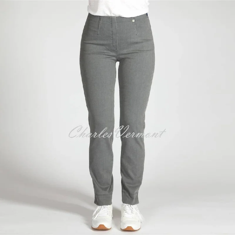 Robell Marie Jean 51639-5448-95 (Grey Denim) - SHORTER LENGTH 29" Trendy Cut-Off Denim Shorts
